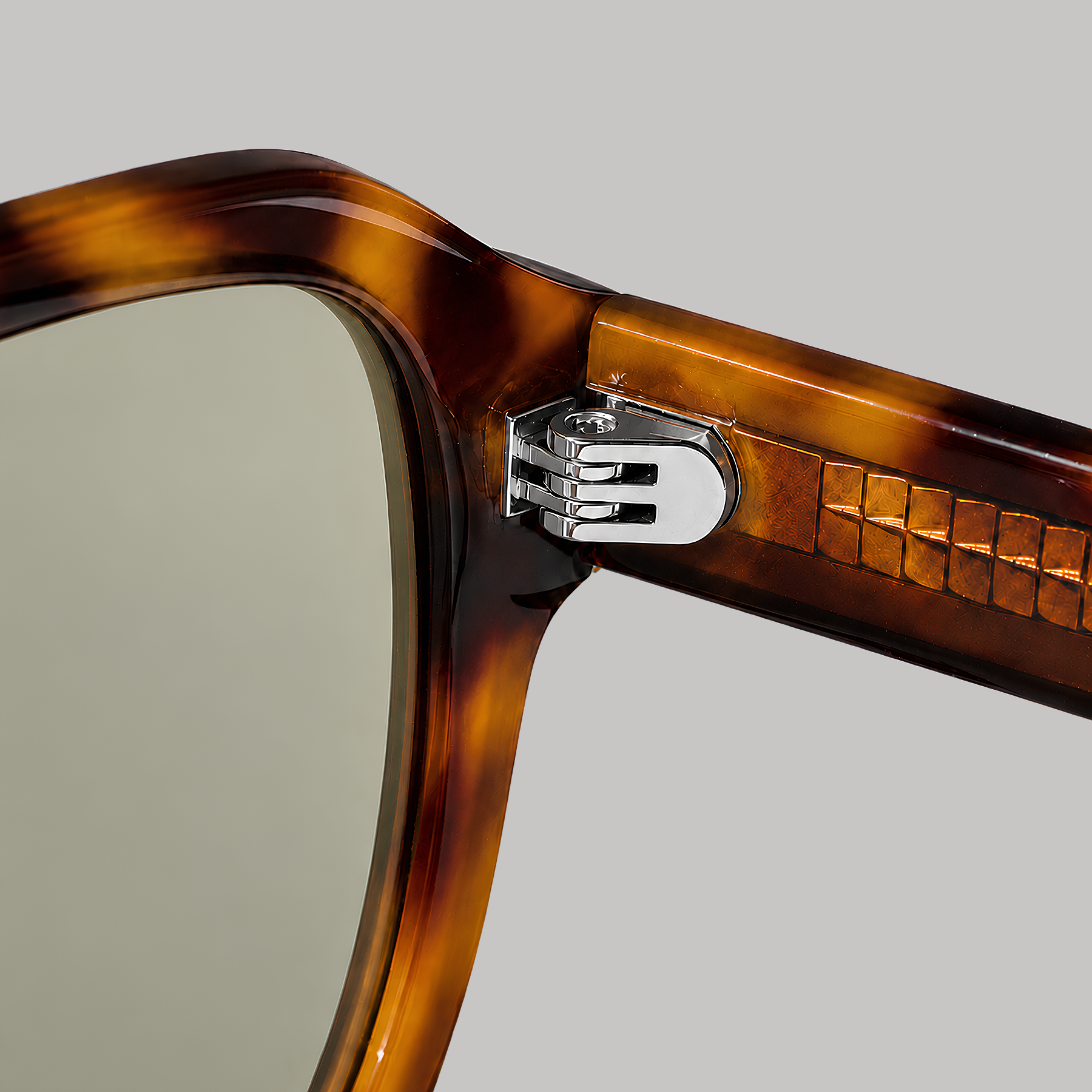 LUCE | Mint